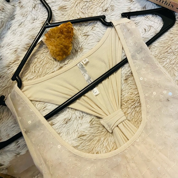 Sold ✌🏻 - Picture 3 of 4